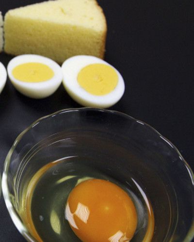 Egg yolk, Food, Ingredient, Egg white, Egg, Serveware, Breakfast, Egg, Boiled egg, Bowl, 