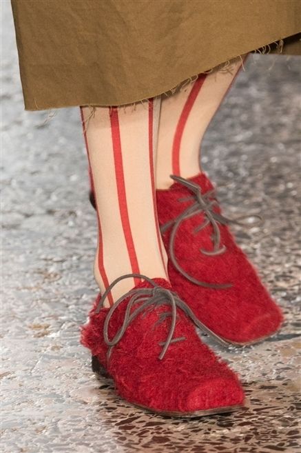 Human leg, Textile, Joint, Red, Carmine, Maroon, Costume accessory, Ankle, Fashion design, Foot, 