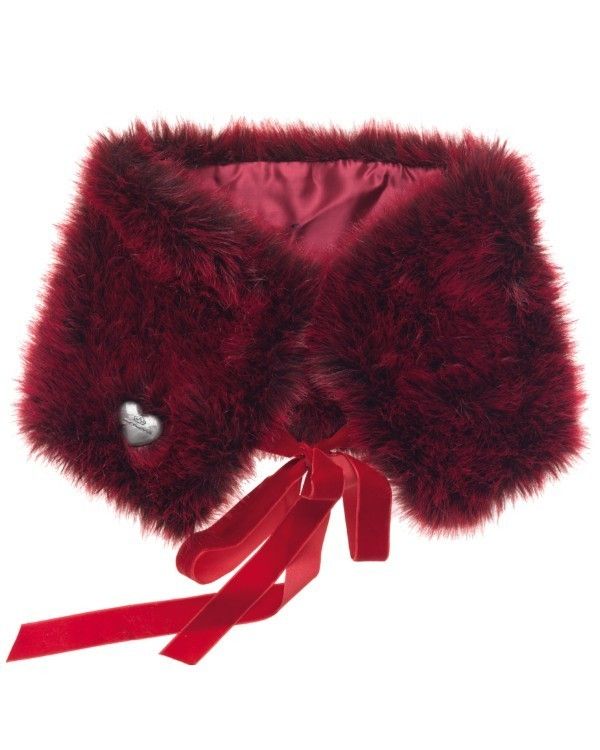 Textile, Red, Fur clothing, Costume accessory, Natural material, Carmine, Maroon, Fur, Animal product, Coquelicot, 
