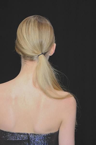 Hair, Hairstyle, Shoulder, Joint, Back, Style, Blond, Long hair, Neck, Brown hair, 