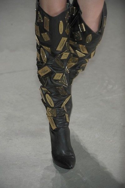 Human leg, Joint, Fashion, Boot, Knee, Knee-high boot, Fashion design, Ankle, Leather, 