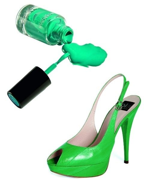 Footwear, Green, Product, High heels, Sandal, Basic pump, Bottle cap, Drinkware, Bottle, Teal, 