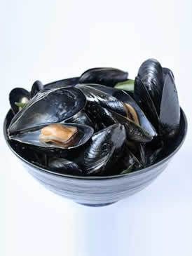 Ingredient, Food, Black, Seafood, Bivalve, Metal, Silver, Produce, Shellfish, Snack, 