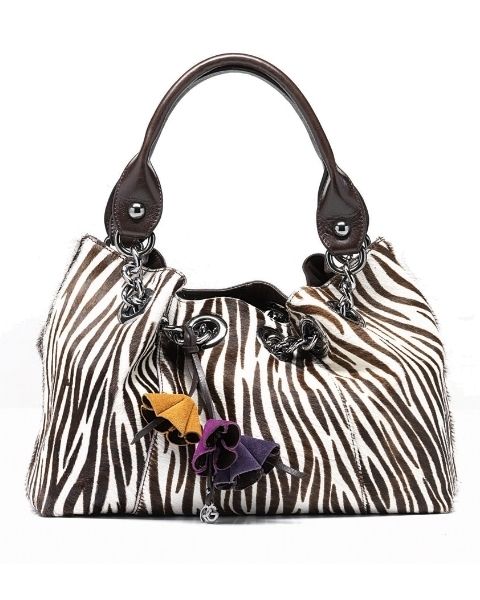 Product, Bag, White, Style, Shoulder bag, Black, Luggage and bags, Design, Handbag, Strap, 