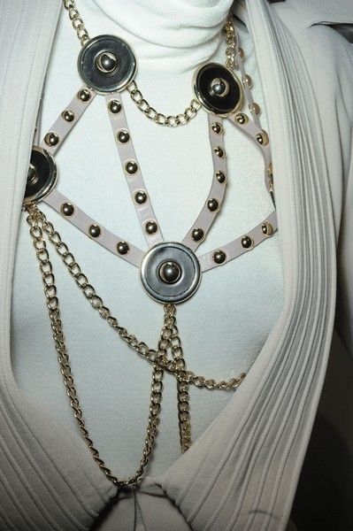 White, Style, Metal, Embellishment, Chain, Silver, Necklace, Circle, Body jewelry, Fashion design, 