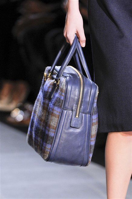 Blue, Brown, Textile, Bag, Joint, Style, Shoulder bag, Luggage and bags, Electric blue, Fashion, 