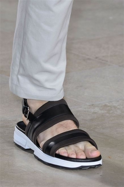 Human leg, Joint, Fashion, Foot, Toe, Ankle, Sandal, 