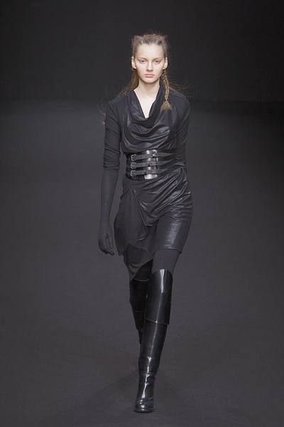 Clothing, Sleeve, Human body, Textile, Joint, Style, Latex, Boot, Knee, Fashion model, 