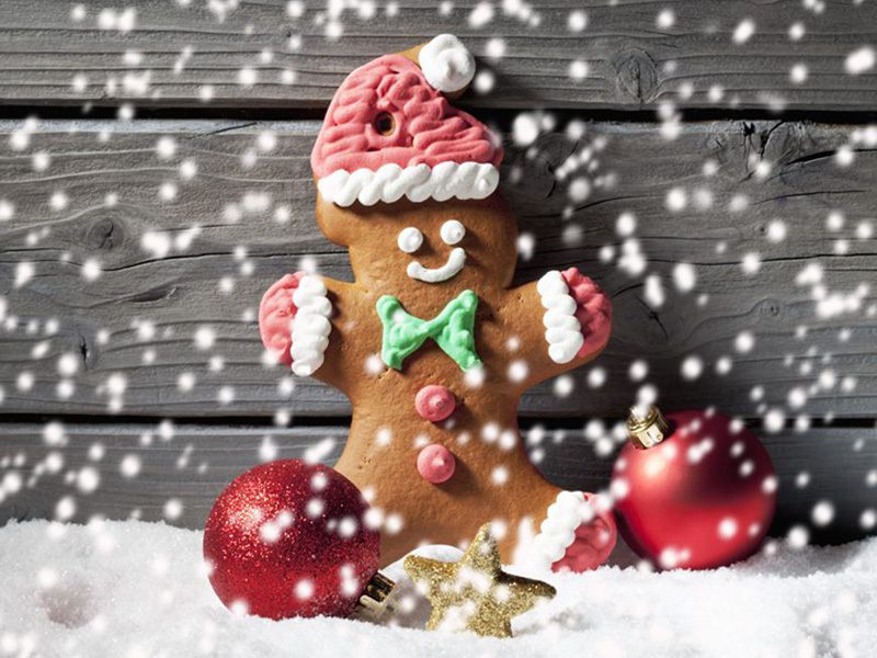 Winter, Christmas, Dessert, Holiday, Gingerbread, Christmas eve, Christmas decoration, Snow, Polka dot, Christmas ornament, 