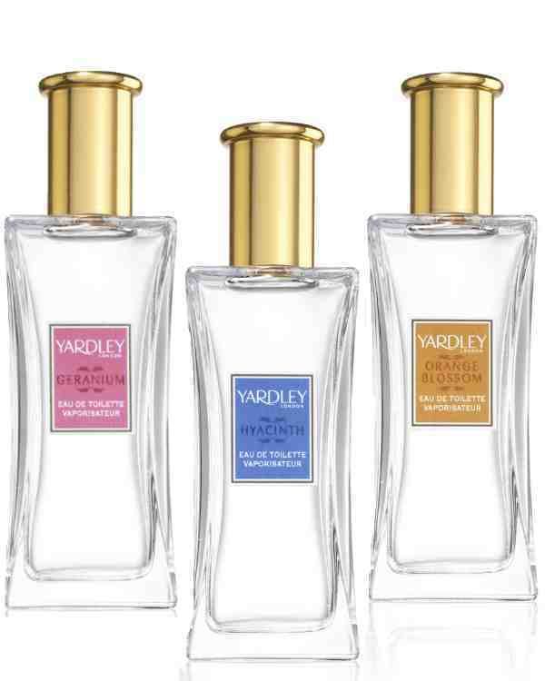 Liquid, Fluid, Product, Perfume, Bottle, Glass bottle, Glass, Beauty, Solution, Cosmetics, 