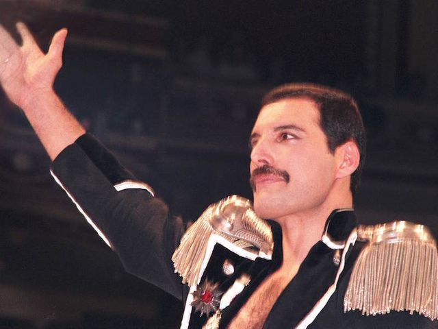 Freddie Mercury dei Queen: da Bohemian Rhapsody al suo grande amore