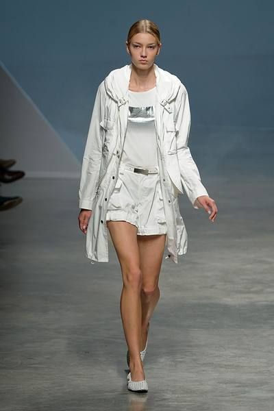 Clothing, Sleeve, Shoulder, Human leg, Fashion show, Joint, White, Style, Runway, Collar, 