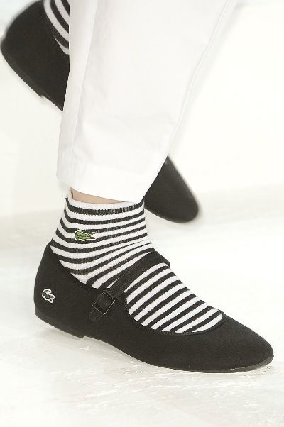 White, Style, Fashion, Black, Costume accessory, Walking shoe, Fashion design, Sock, Ankle, Balance, 