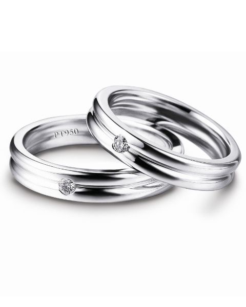 Metal, Jewellery, Ring, Body jewelry, Photography, Platinum, Silver, Still life photography, Black-and-white, Circle, 