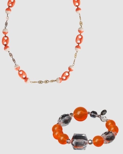 Jewellery, Red, Fashion accessory, Orange, Natural material, Fashion, Body jewelry, Craft, Creative arts, Necklace, 