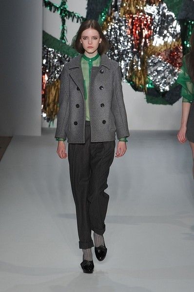 Green, Sleeve, Event, Textile, Outerwear, Winter, Coat, Style, Jacket, Fashion show, 