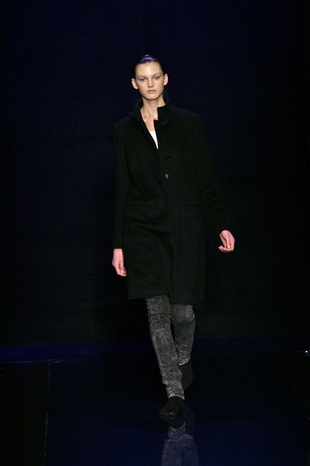 Collar, Coat, Blazer, Fashion, Boot, Stage, Fashion model, Pantsuit, Overcoat, Fashion design, 