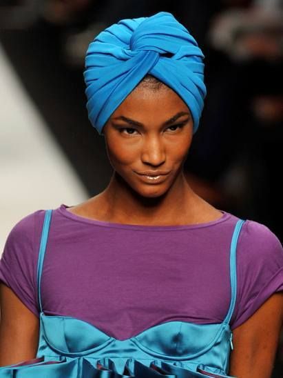 Nose, Blue, Turban, Purple, Headgear, Electric blue, Magenta, Violet, Cobalt blue, Dastar, 