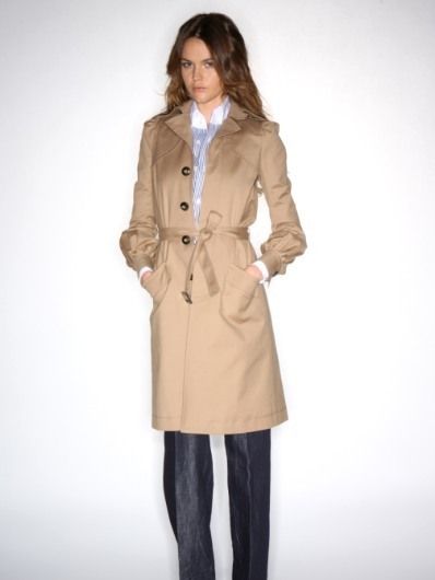 Clothing, Brown, Coat, Collar, Human body, Sleeve, Shoulder, Textile, Standing, Joint, 