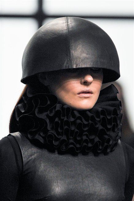 Helmet, Personal protective equipment, Headgear, Costume accessory, Fashion, Costume, Fictional character, Mask, Leather, 