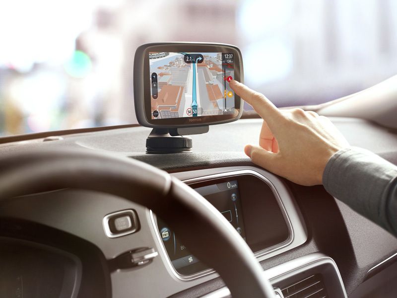 Motor vehicle, Automotive mirror, Automotive design, Electronic device, Glass, Steering part, Steering wheel, Technology, Car, Automotive navigation system, 