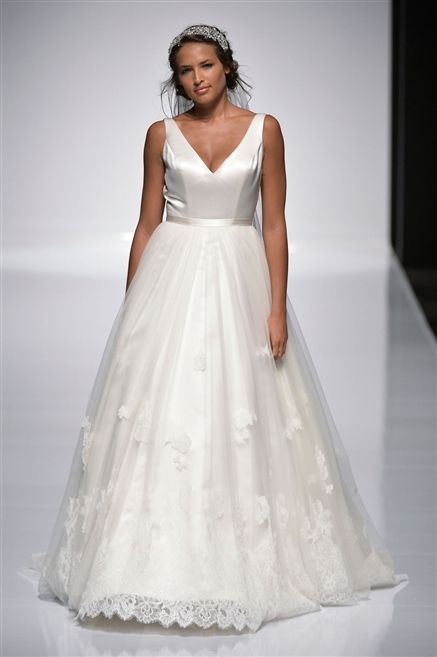 Clothing, Dress, Sleeve, Shoulder, Bridal clothing, Textile, Photograph, White, Wedding dress, Gown, 