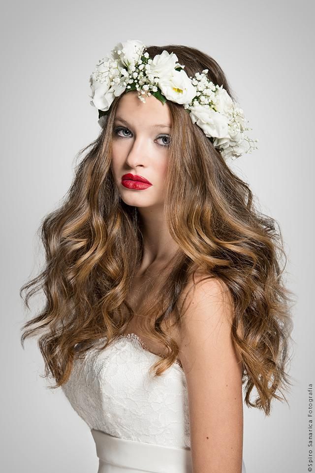 Hairstyle, Skin, Hair accessory, White, Petal, Headpiece, Bridal accessory, Dress, Headgear, Beauty, 