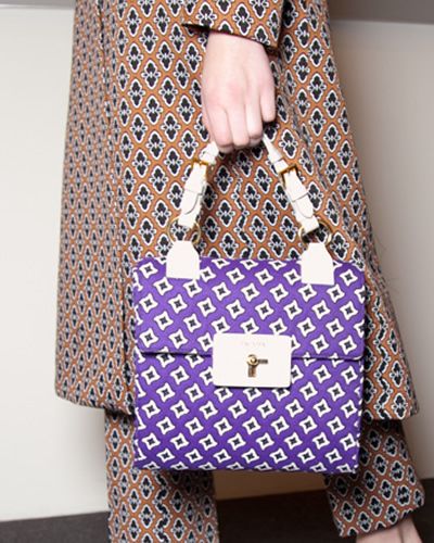 Pattern, Bag, Textile, Style, Fashion accessory, Fashion, Shoulder bag, Luggage and bags, Design, Street fashion, 