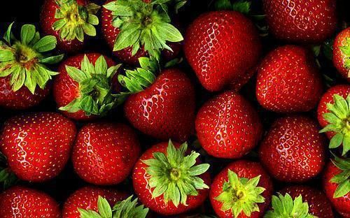 Food, Natural foods, Fruit, Red, Sweetness, Produce, White, Vegan nutrition, Strawberry, Accessory fruit, 