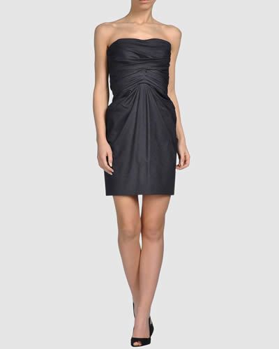 Dress, Shoulder, Human leg, Joint, Standing, Waist, One-piece garment, Strapless dress, Style, Cocktail dress, 