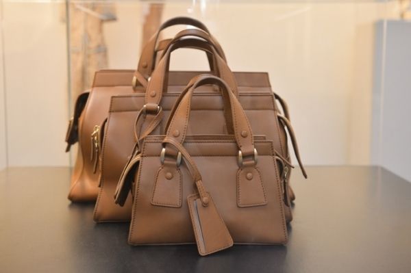 Brown, Product, Bag, Style, Luggage and bags, Leather, Shoulder bag, Fashion accessory, Tan, Fashion, 