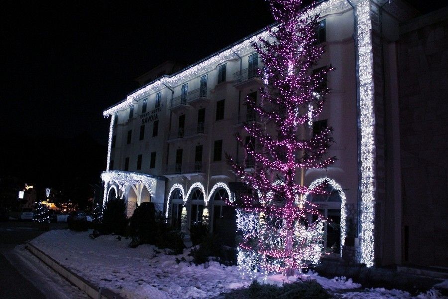 Night, Architecture, Electricity, Purple, Christmas decoration, Winter, Facade, Darkness, Landmark, Light, 