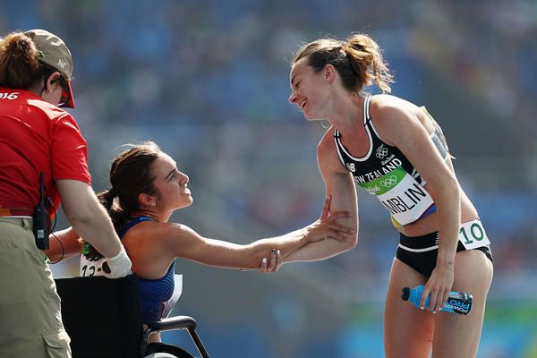 Sports uniform, Sportswear, Sleeveless shirt, Competition event, Sports, Player, Athlete, Championship, Tournament, Brown hair, 