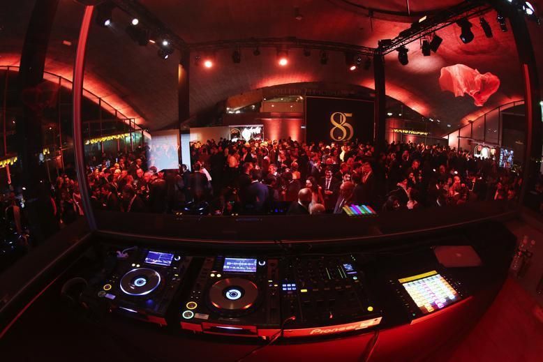 Entertainment, Red, Music venue, Magenta, Concert, Audience, Stage, Circle, Fisheye lens, Electronics, 
