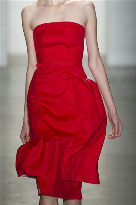 Clothing, Dress, Shoulder, Strapless dress, Red, Joint, Human leg, One-piece garment, Formal wear, Waist, 