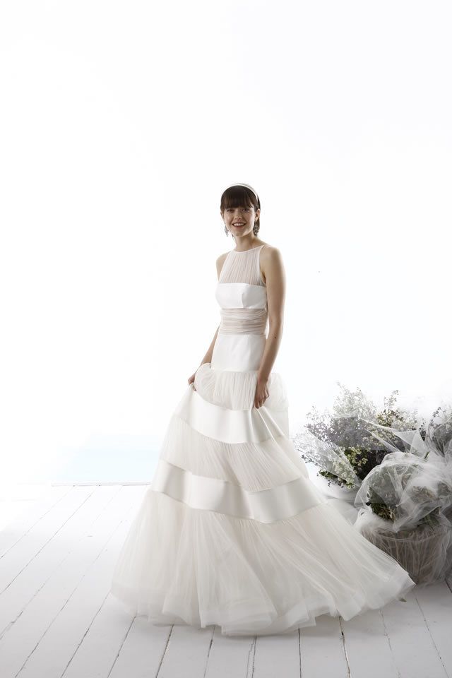 Clothing, Dress, Shoulder, Textile, Photograph, Bridal clothing, White, Wedding dress, Gown, Style, 