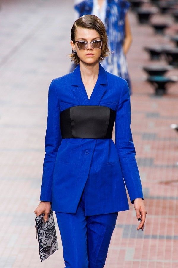 Clothing, Eyewear, Blue, Sleeve, Sunglasses, Outerwear, Electric blue, Coat, Style, Street fashion, 