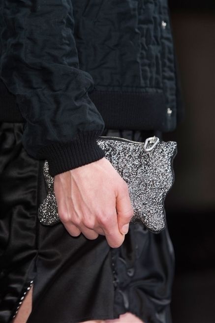 Finger, Textile, Wrist, Fashion, Nail, Bag, Street fashion, Cuff, Fashion design, Leather, 