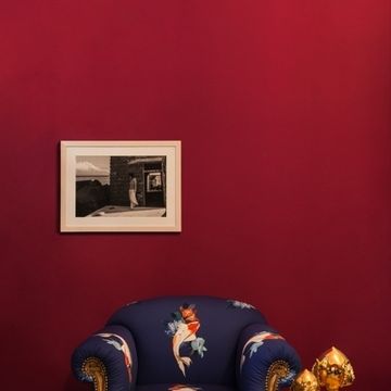 Room, Furniture, Coffee table, Living room, End table, Carpet, Picture frame, Still life photography, Club chair, Velvet, 