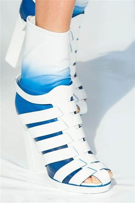Blue, Joint, White, Fashion, Azure, Electric blue, Aqua, Fashion design, Ankle, 