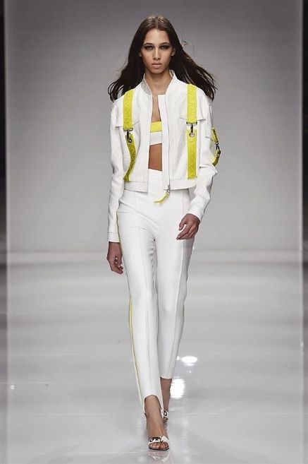 Clothing, Sleeve, Shoulder, Fashion show, Joint, Outerwear, White, Runway, Style, Fashion model, 
