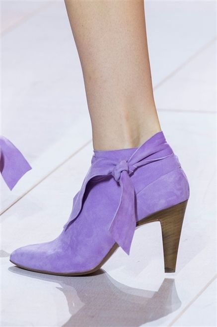 Footwear, Purple, Human leg, Pink, Lavender, Violet, Fashion, Basic pump, Dancing shoe, Close-up, 