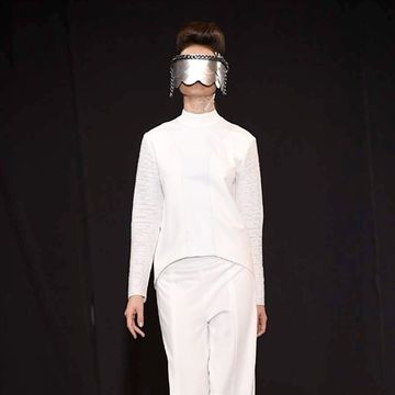 Sleeve, Joint, Standing, White, Fashion show, Style, Runway, Cap, Fashion model, Headgear, 