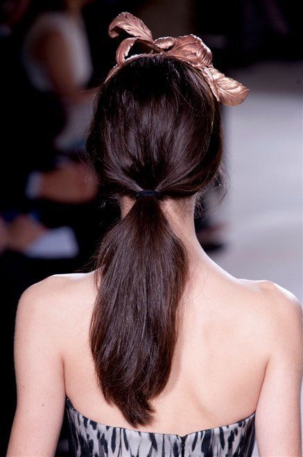 Hairstyle, Shoulder, Style, Back, Hair accessory, Headgear, Fashion, Long hair, Beauty, Headpiece, 