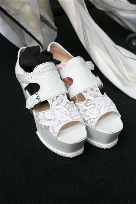 Footwear, Product, Shoe, White, Fashion, Bridal accessory, Beige, Ivory, Material property, Fashion design, 