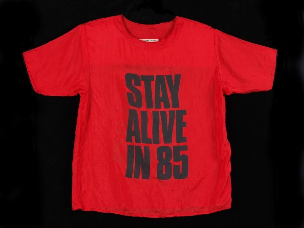 Product, Sleeve, Text, Red, T-shirt, Font, Carmine, Black, Maroon, Active shirt, 