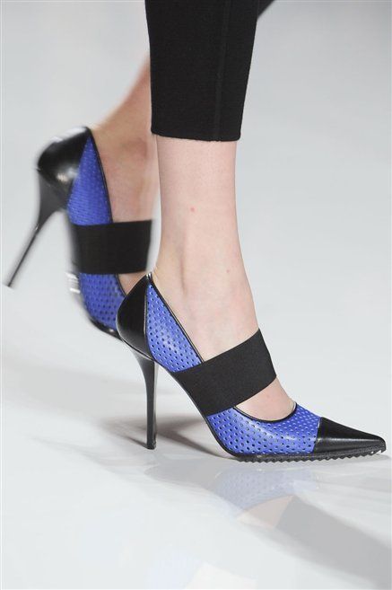 Blue, Leg, Human leg, Joint, High heels, Basic pump, Sandal, Electric blue, Foot, Fashion, 