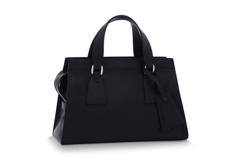 Product, Bag, White, Style, Fashion accessory, Shoulder bag, Monochrome photography, Black, Beauty, Luggage and bags, 