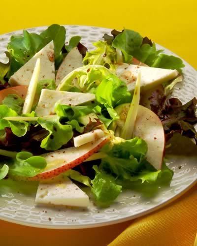 Food, Salad, Leaf vegetable, Cuisine, Vegetable, Ingredient, Garden salad, Plate, Dishware, Dish, 