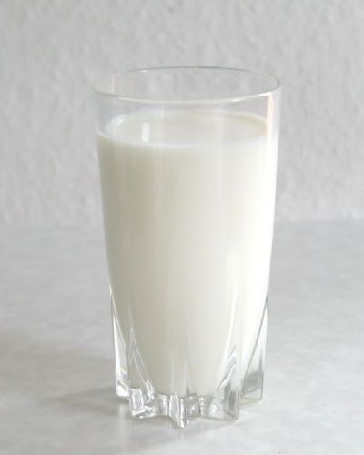Liquid, Drinkware, Drink, Glass, Ingredient, Milk, Plant milk, Tableware, Dairy, Rice milk, 